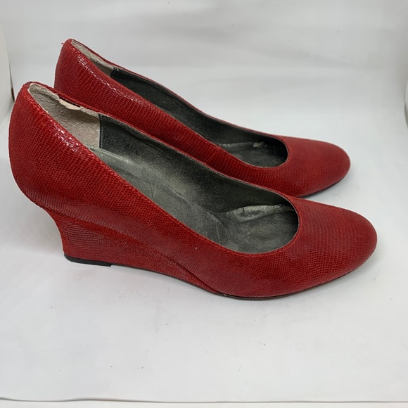 Vaneli Wedges - Picture 2 of 4